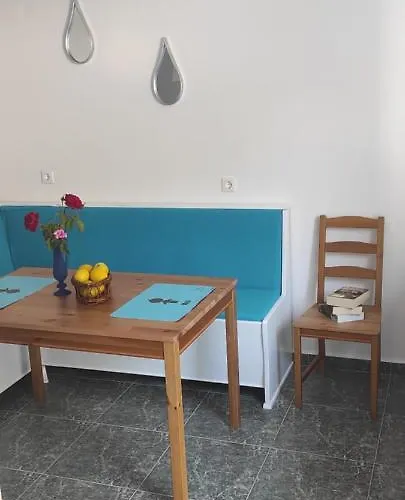 Small Patak House